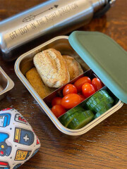 Lunchbuddy Bento-Set &quot;Snug&quot; 800 ml + 2 Trennstege / gr&uuml;n